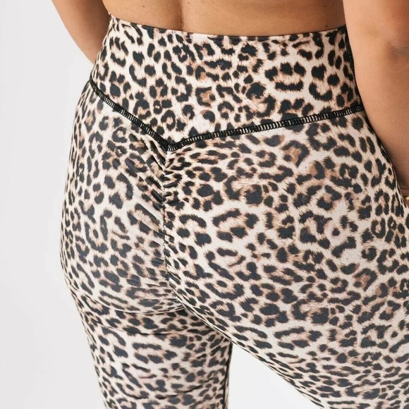 ZYIA Leopard Brilliant Scrunchy What Hi-RIse 7/8 24" Leggings 8-10 - Picture 2 of 12